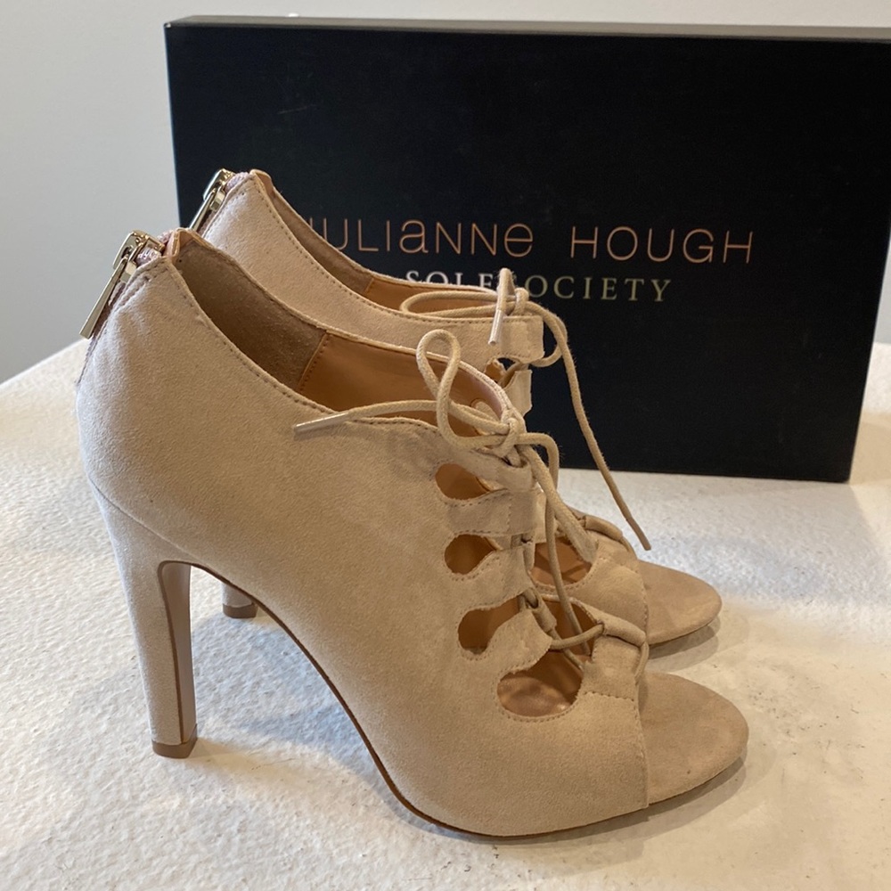 Julianne Hough for Sole Society Beige Lace Heel Size 6
